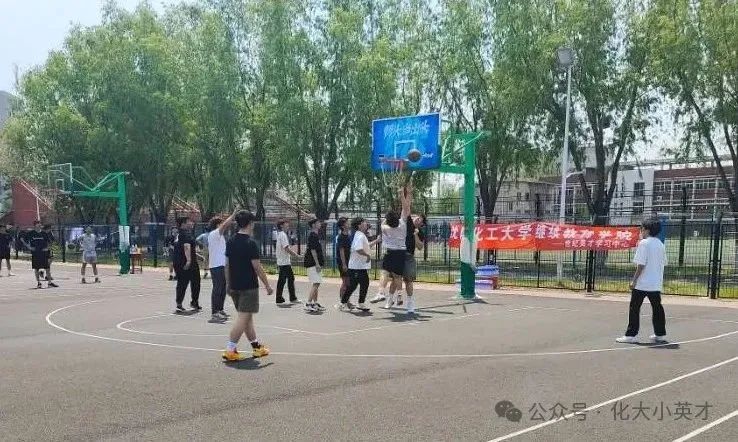 “篮”不住的热血，挡不住的青春